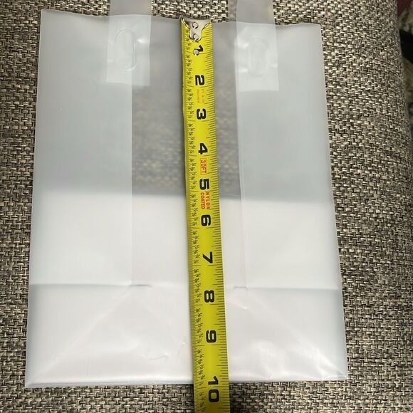 Uline 30 Count Clear Frosted Party Bags/Gift Bags (NEW) - Picture 9 of 13